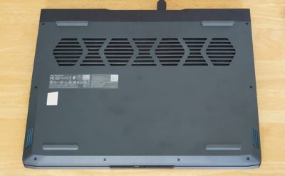 IdeaPad gaming 370iの裏面